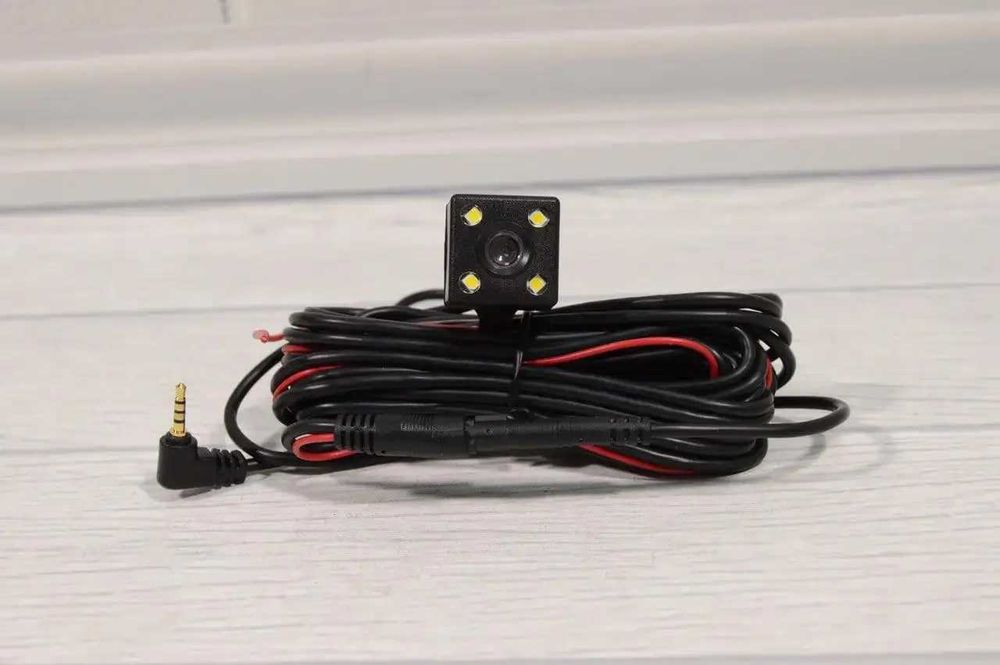 Видеорегистратор с камерой заднего вида и парктроником DVR CT 503