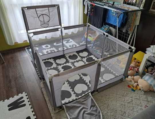 Дитячий ігровий манежик