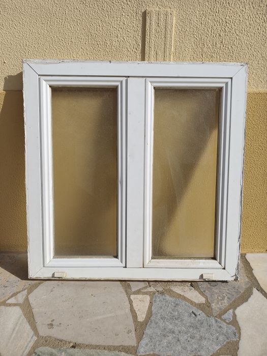 Janela 80x80 vidro fosco / martelado