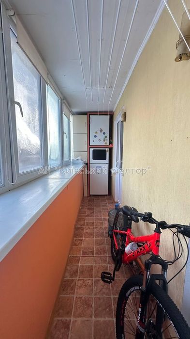 Продам чудову квартиру з ремонтом, метро Лісова. Ореста Левицького 20