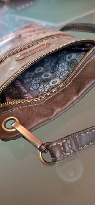 Bolsa da Anekke, para usar a tiracolo