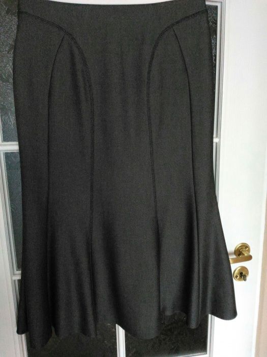 Elegancka spódnica  Roz 40