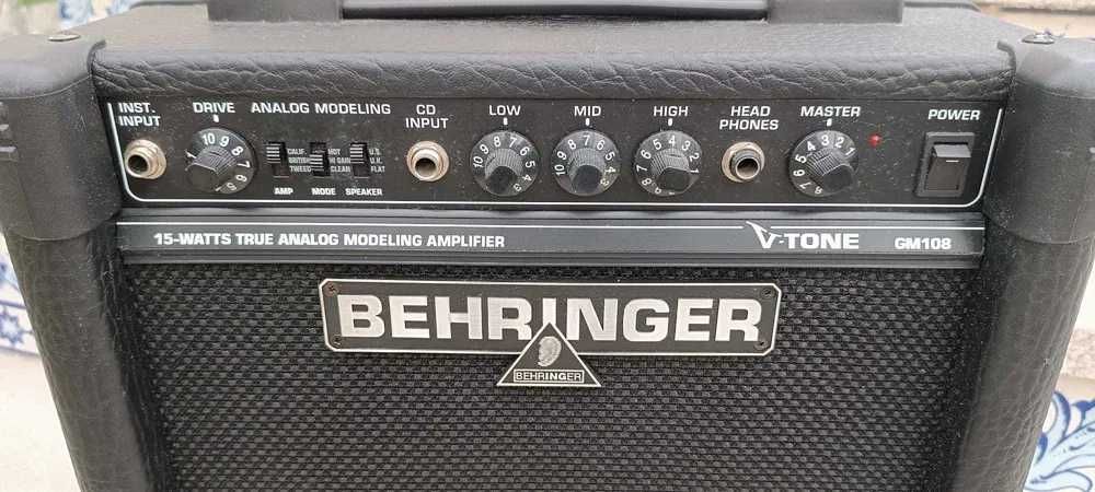 Amplificador Guitarra Behringer V-Tone - 27 diferentes configurações de timbres
