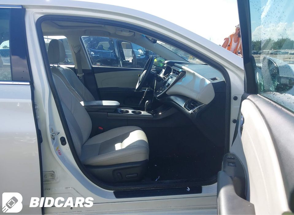 Toyota Avalon 2.5 гібрид