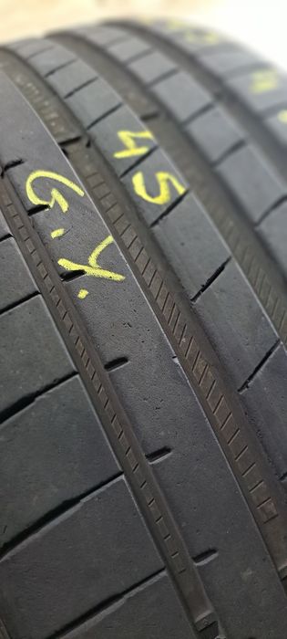 Pneus 245/45/18 goodyear