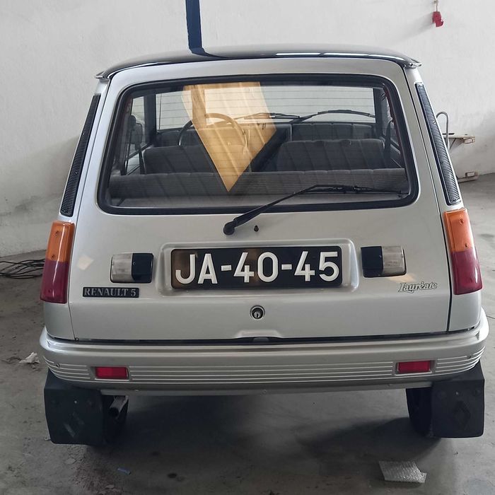 Carro clássico - Renault 5 TL