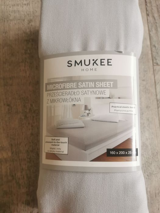 Prześcieradło z gumką 160x200x25 Smukee nowe