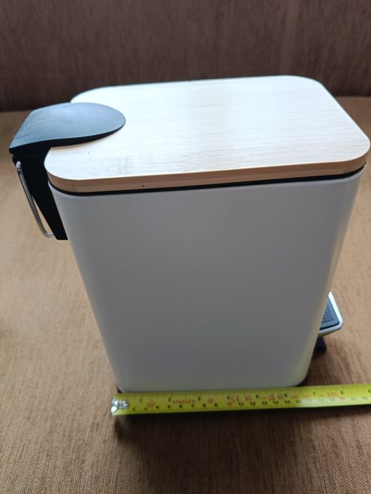 Kosz na śmieci biały