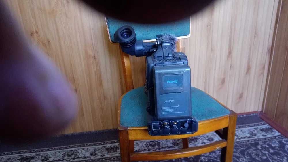 Продам или обменяю  профессиональная видеокамера Sony PDW F350