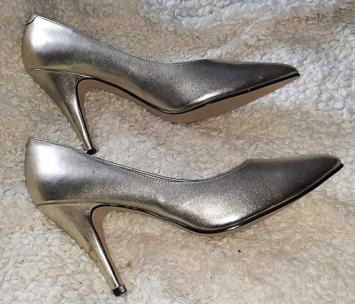 r. 37 Tiffany & Broadway filmowe ZŁOTE  ELEGANCKIE pantofelki