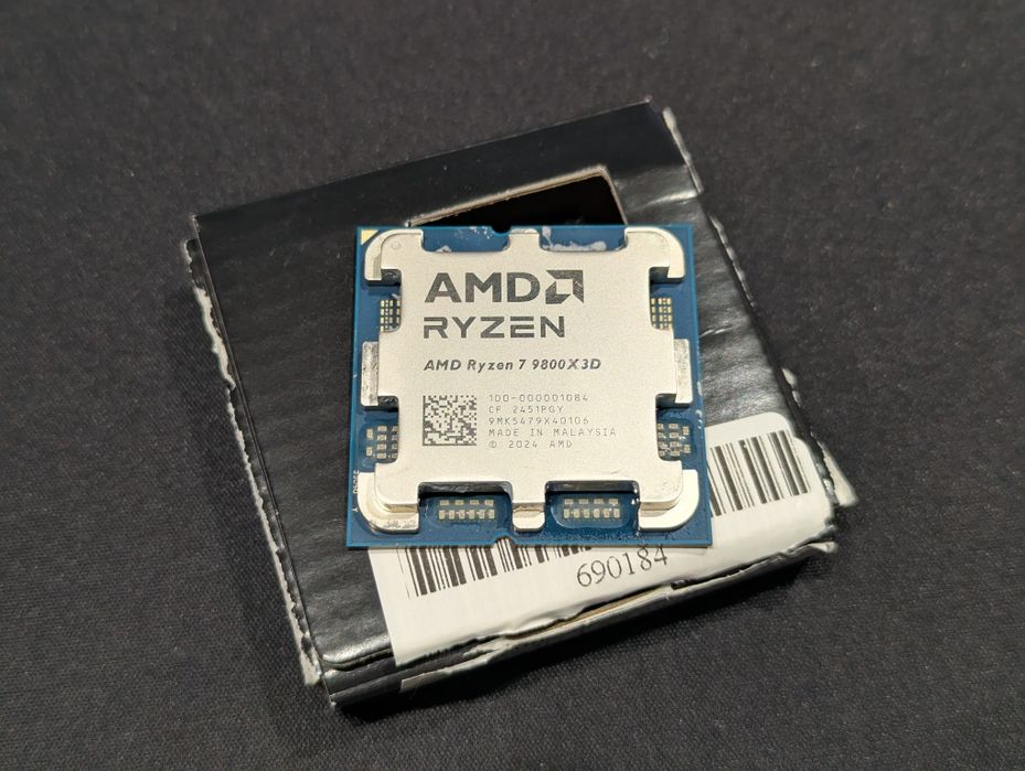 Процесор AMD Ryzen 7 9800X3D Tray | Не запускається, на гарантії