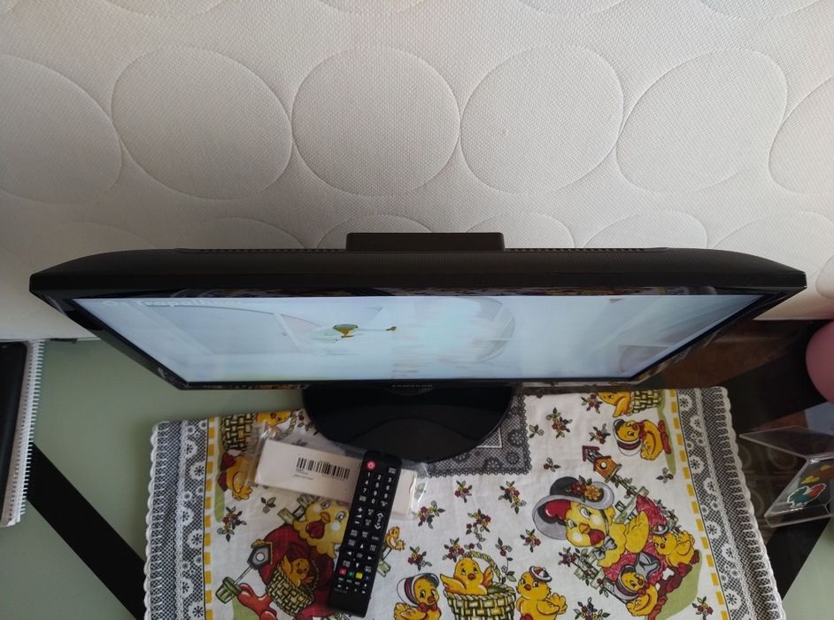 Televisão Monitor Samsung casa quarto apartamento vivenda escritório.