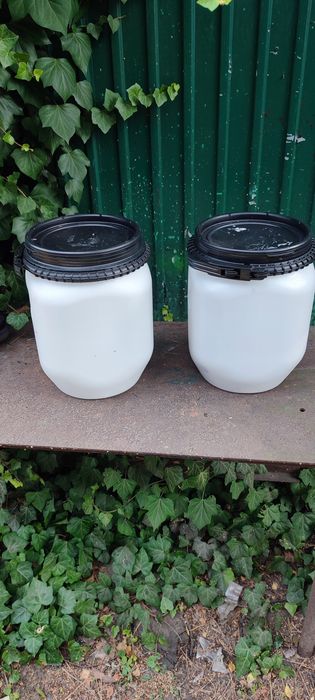 Beczki plastikowe 25 litrowe nowe czyste
