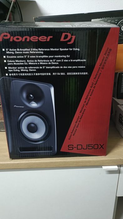 Clunas Pioneer dj