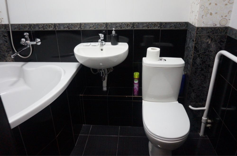 Доба-850,3 год-500,Ніч-700 Флоренція Троєщина Маяковського