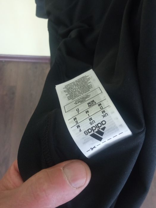 Adidas бомбер розмір м