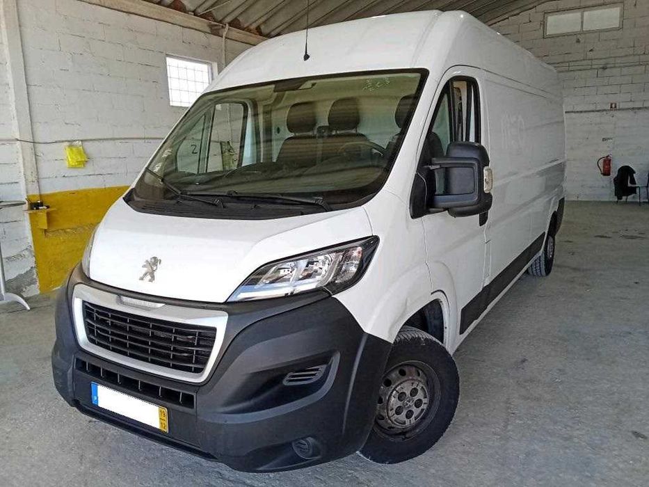 Peugeot Boxer 2.0 HDi 335 L3H3 Plataforma Elevatória