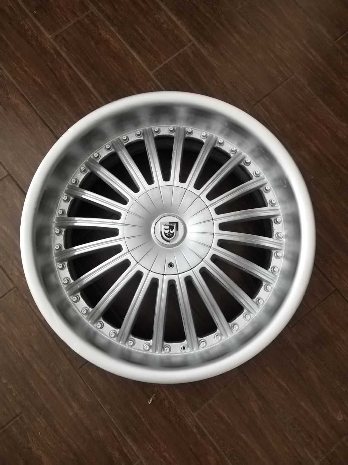 Диски 20 " Lexani ексклюзив R20 BMW Range Rover Audi Mercedes Jaguar ...