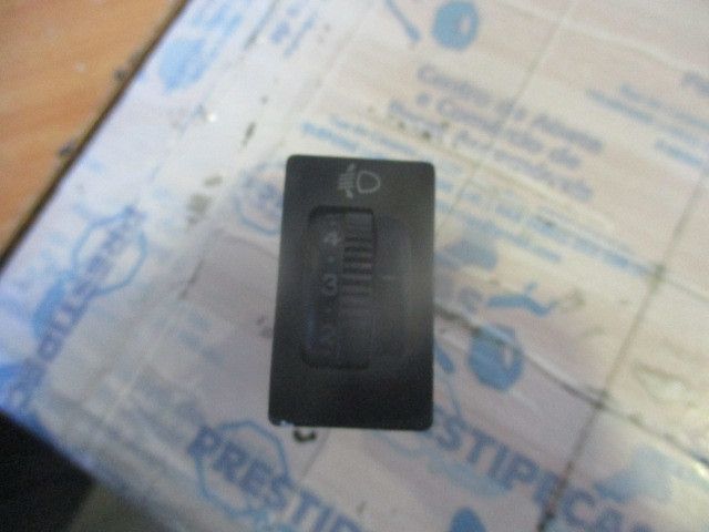 Botão / interruptor de luzes TOYOTA Avensis Liftback (_T25_)