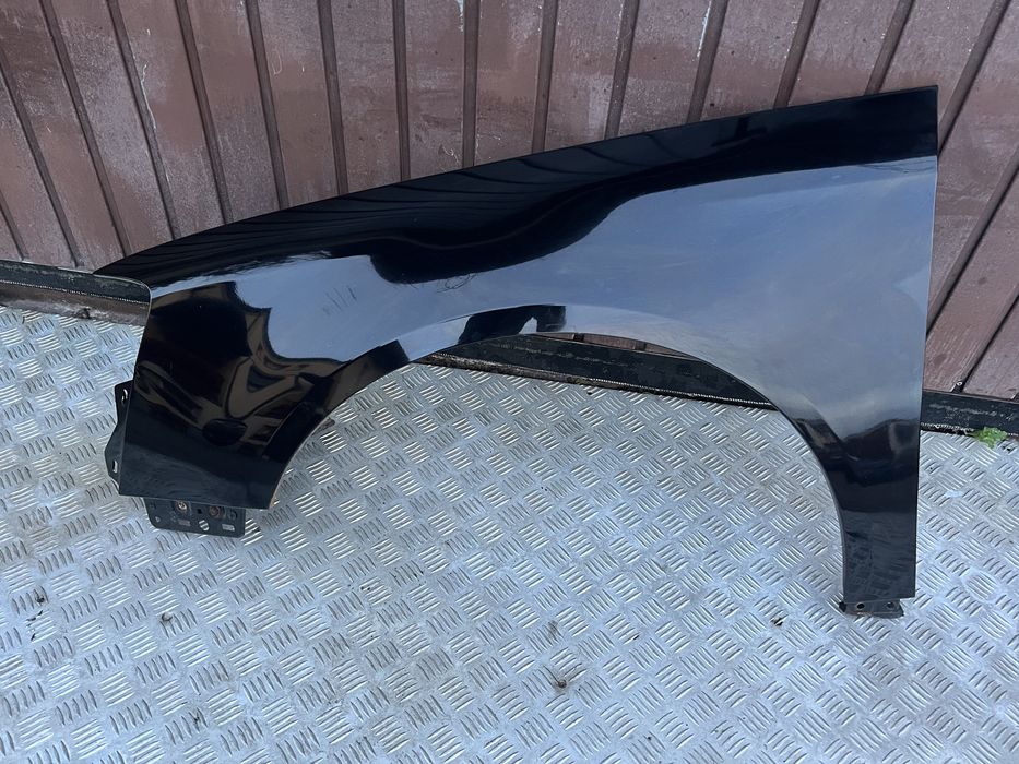 Przód przodek Volkswagen Passat B6 2.0TDI  kod lakieru: LC9X