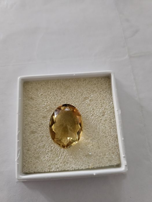 Pedra preciosa  Citrino Naturail, Não bombardeado.