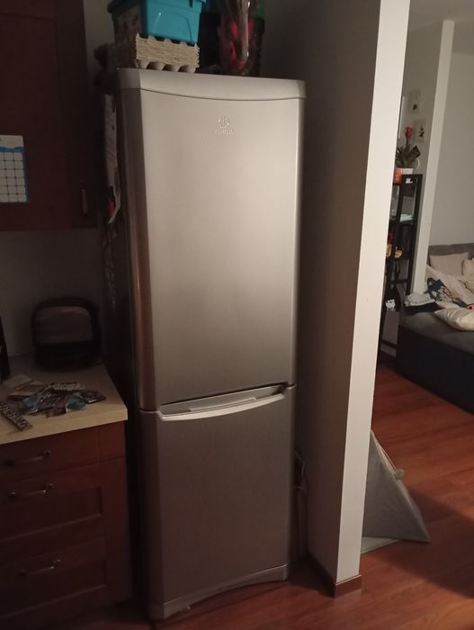 Lodówka Indesit sprawna