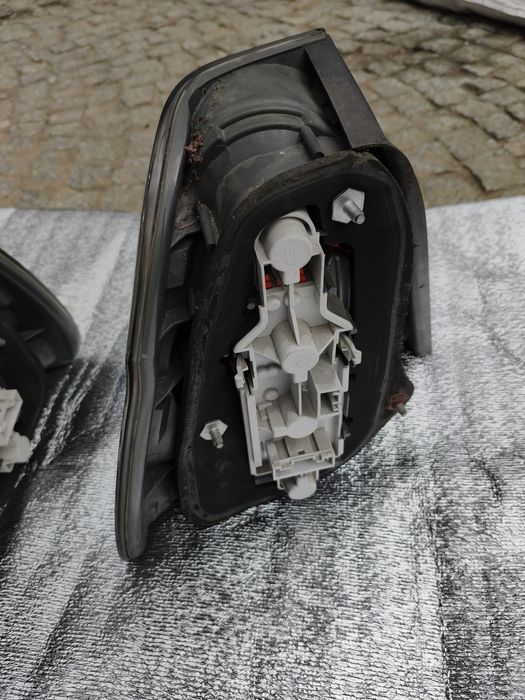 Lampy E46 tył compact europa
