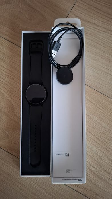 Smartwatch Samsung Galaxy Watch 4 IDEALNY STAN