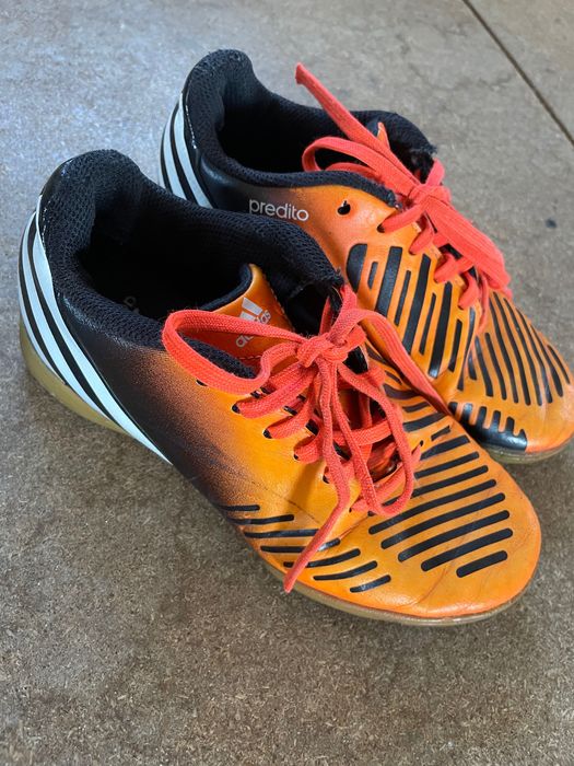 Спортивне взуття