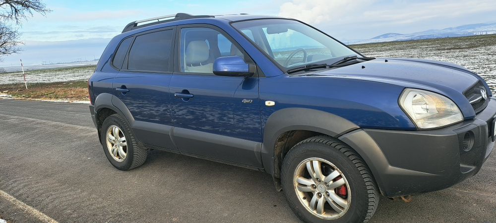 Туксон 2010рік,4×4, 103kw, 6 -ступка.