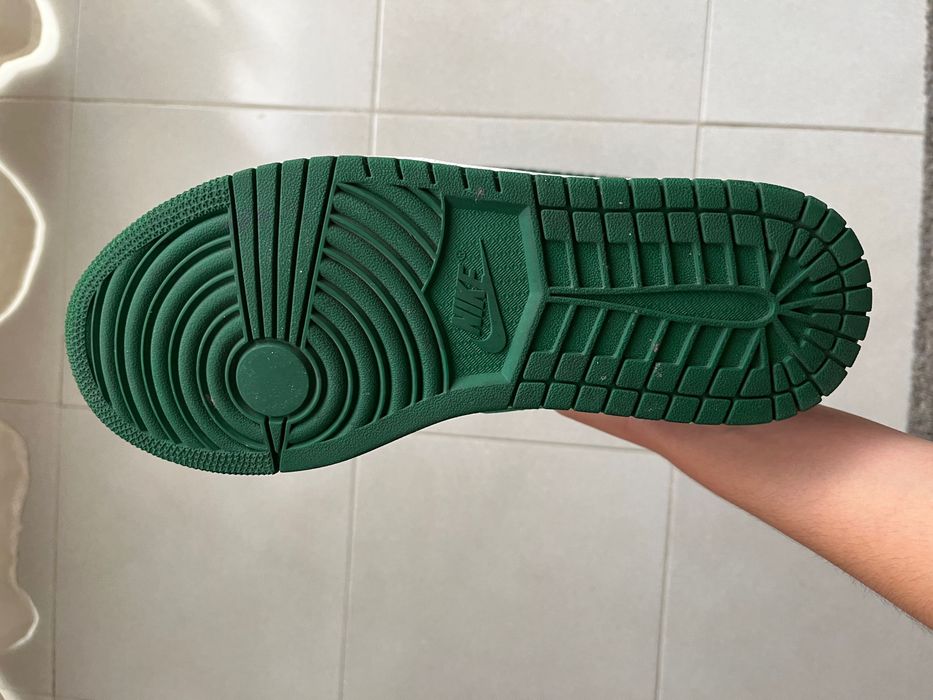 Air Jordan 1 Mid 170€