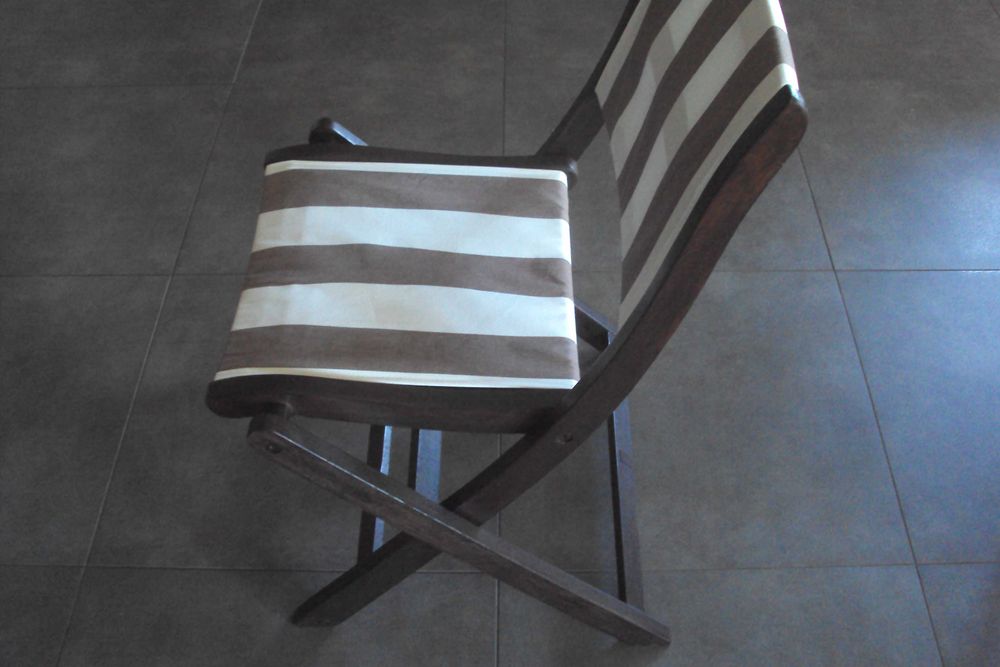 Krzesła ogrodowe z drewna tekowego 6 sztuk.