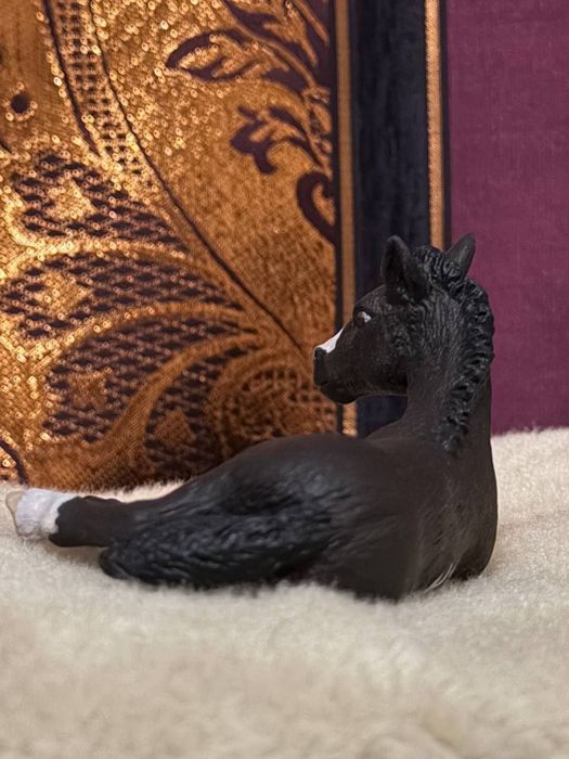 Schleich фигурка жеребенка перекрас