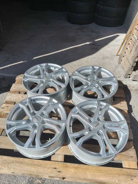 Диски R16 5x114,3 ET40 7J ЦО60, с датчиками давления. Привезены из Германии