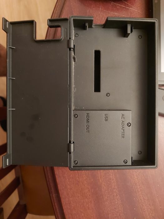 Nintendo Switch + Pokémon Sword Usado Sem Cabo de Alimentação