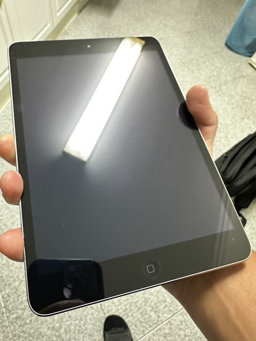 iPad 2.ª Geração 32 Gb - Wifi + Sim card slot