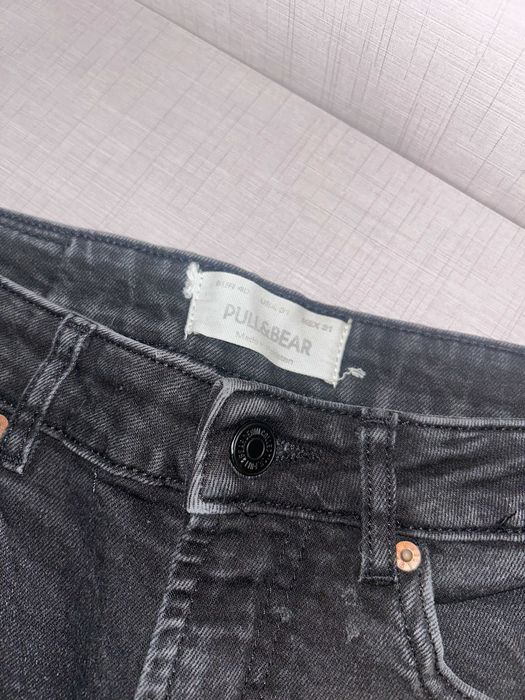 Jeans Slim Pull&Bear Pretas EUR 40 - Muito Bom Estado