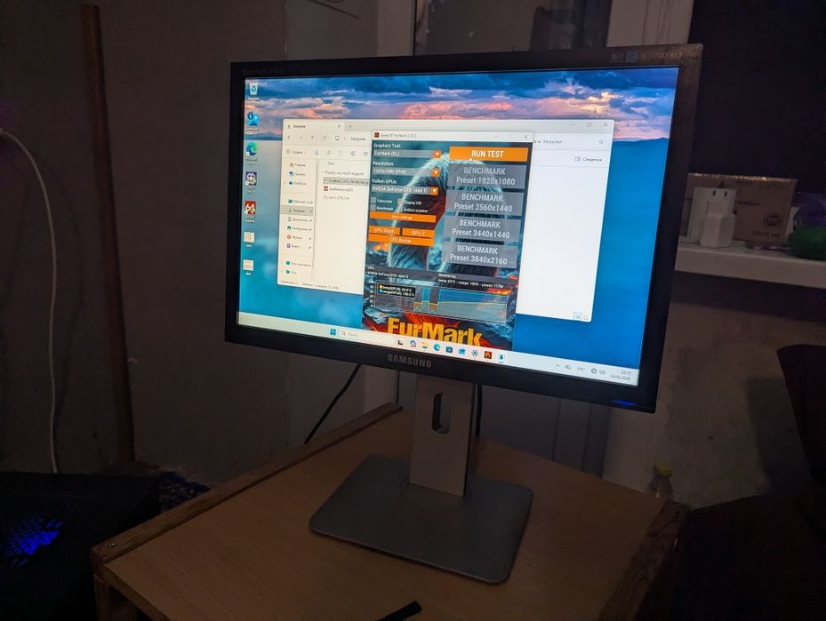 Монітор Samsung 19" E1920nw