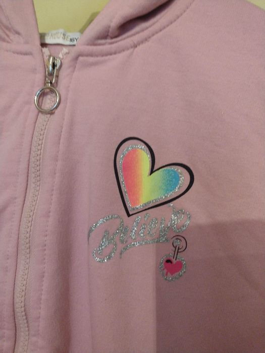 Różowa bluza z kapturem