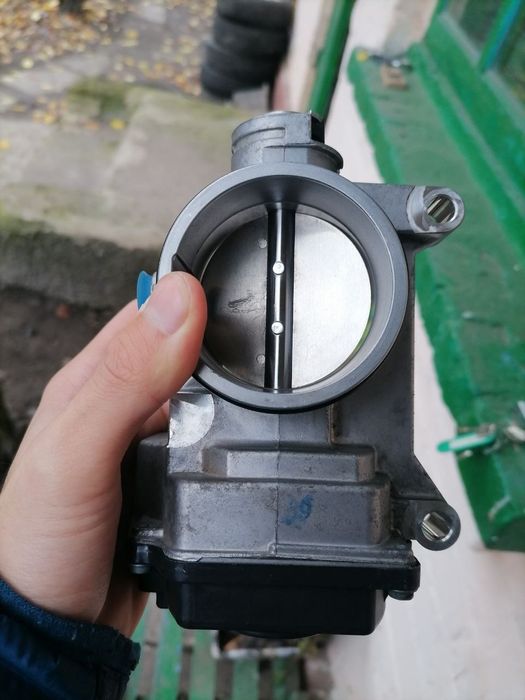 Дросельна заслонка Reanult Laguna 2