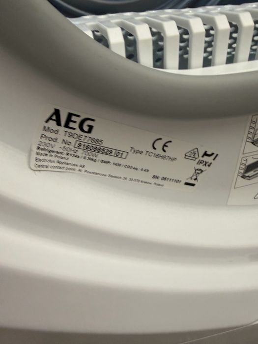 Сушильна машина на тепловому насосі AEG 9000 T9DE77685