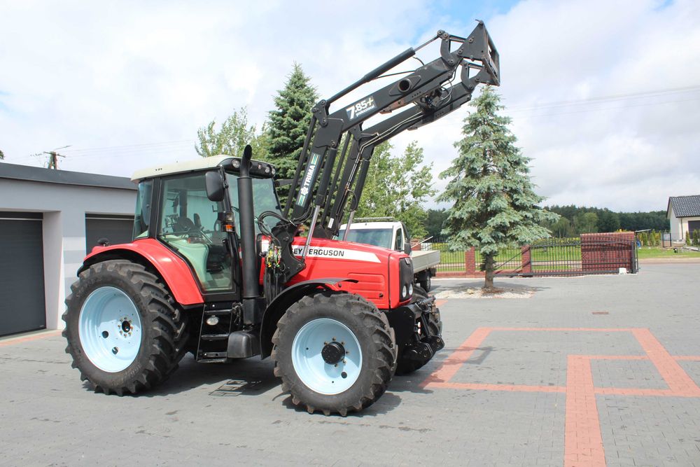 Ciągnik z Ładowaczem czołowym Tur Massey Fergusson 6475  z tuzem  6480