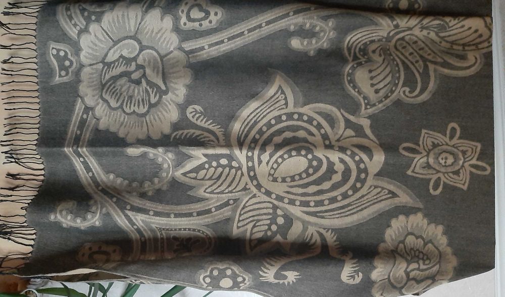 Продам палантин Pashmina новый