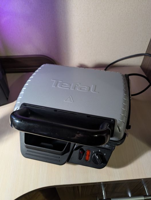 Гриль TEFAL Ultracompact GC305012