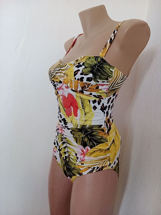 Купальник Bandeau Tummy Control