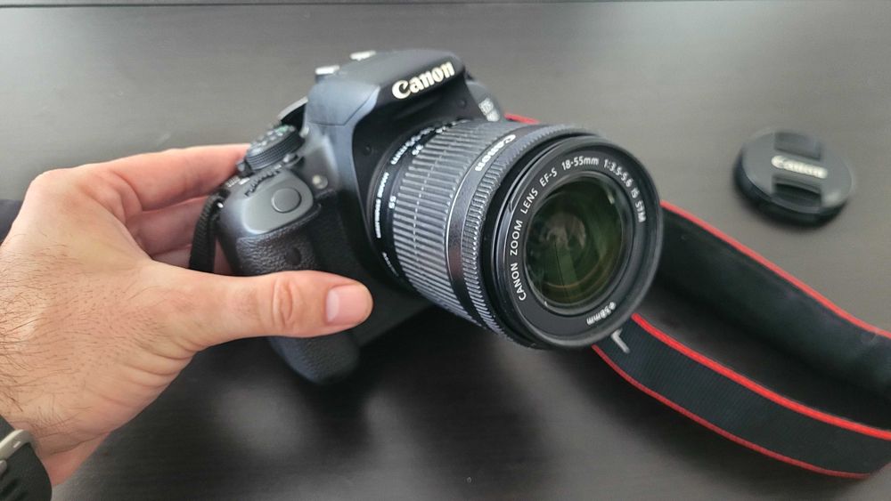 Canon EOS 700D + Lente 18-55mm + Bolsa + 2x Sandisk 32GB