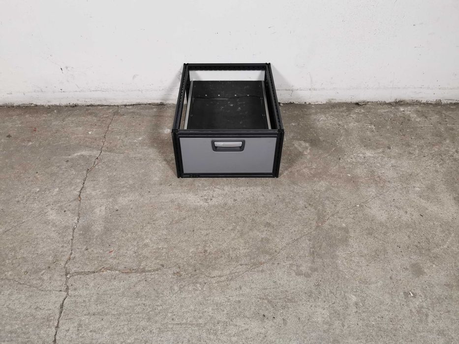 Szuflada dolna podłogowa do busa auta regał samochodowy serwisowy