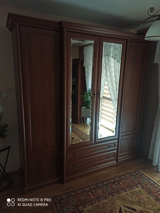 Sprzedam szafę 4 drzwiową