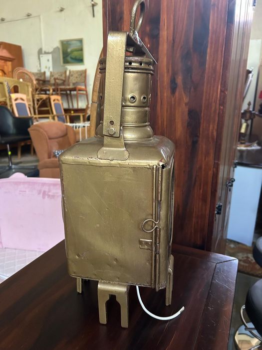 Stara lampa kolejowa