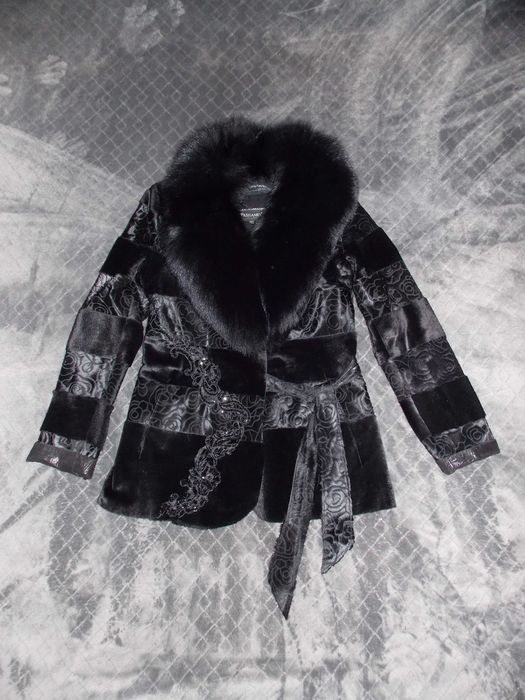 Женская короткая натуральная шубка